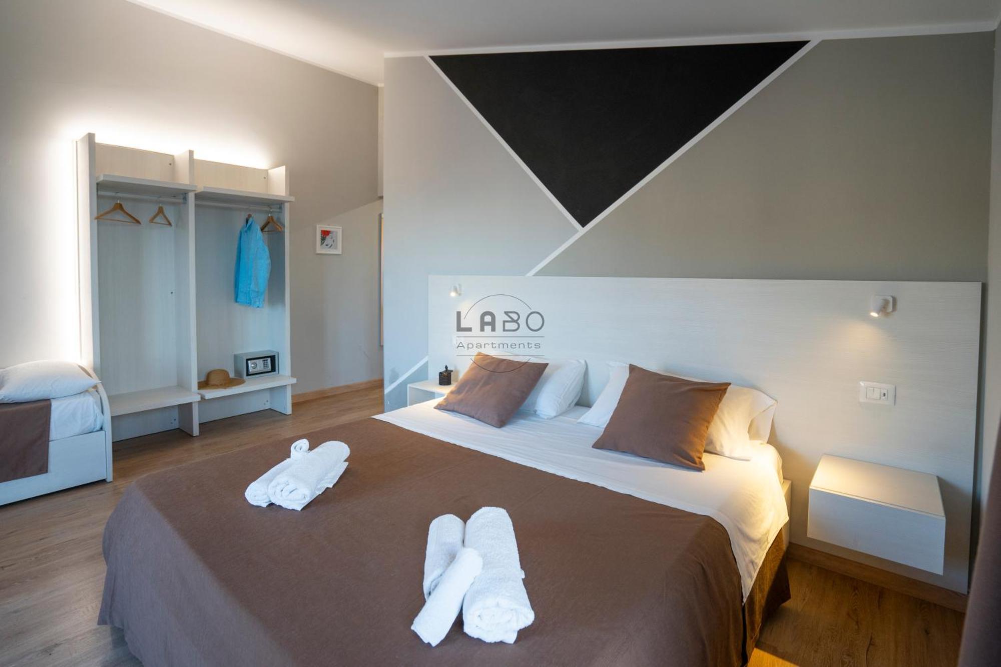 Agape Rooms In Тропея Экстерьер фото