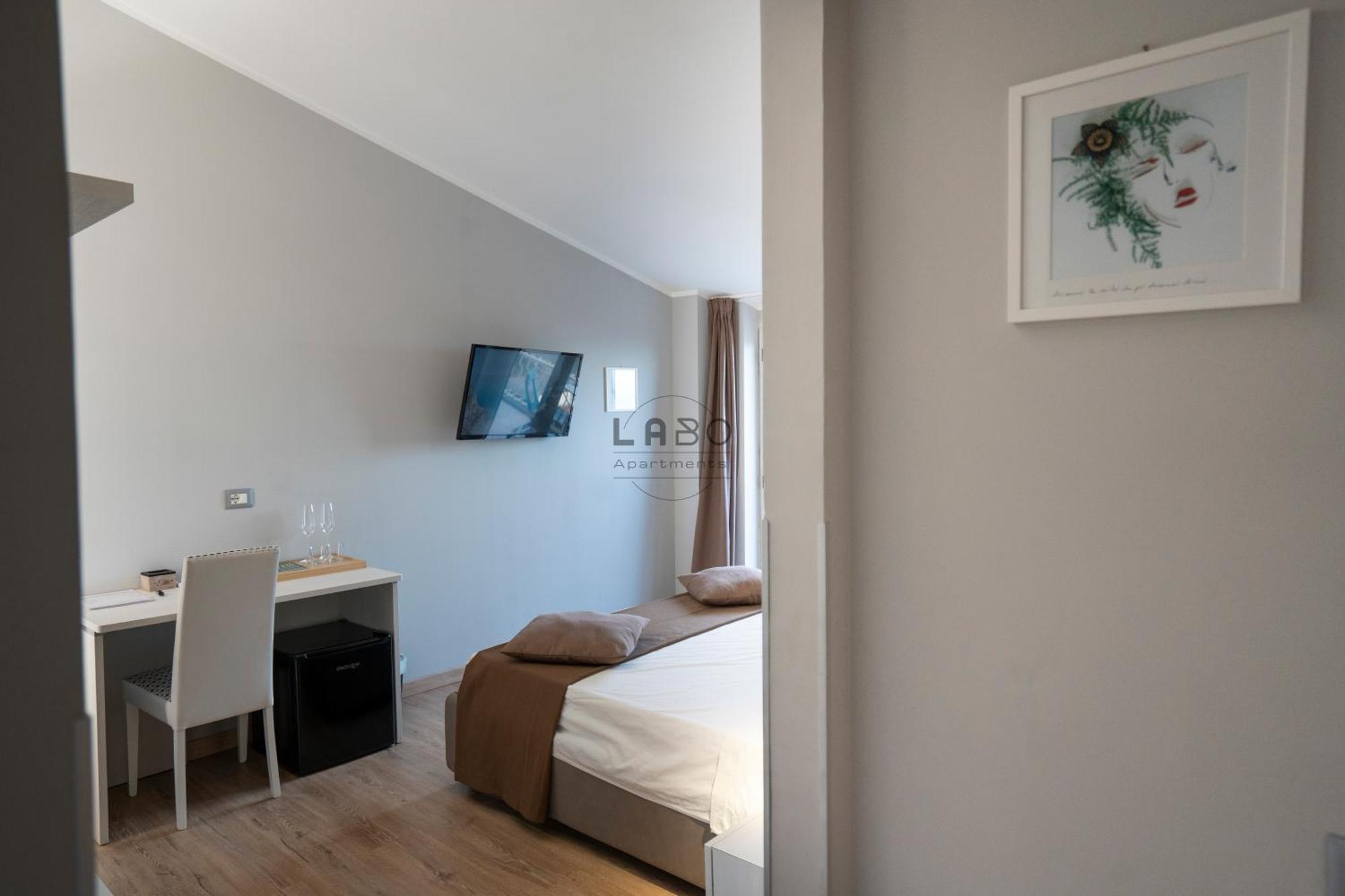Agape Rooms In Тропея Экстерьер фото