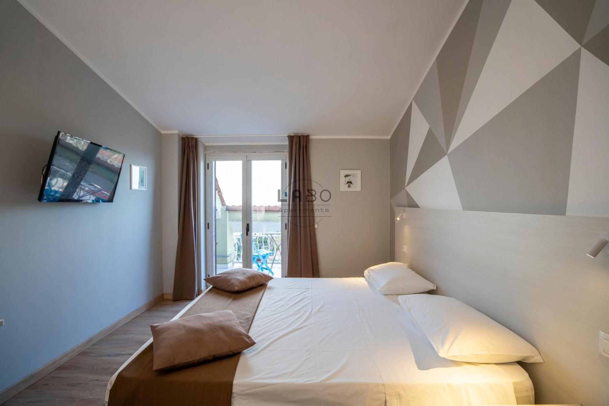 Agape Rooms In Тропея Экстерьер фото