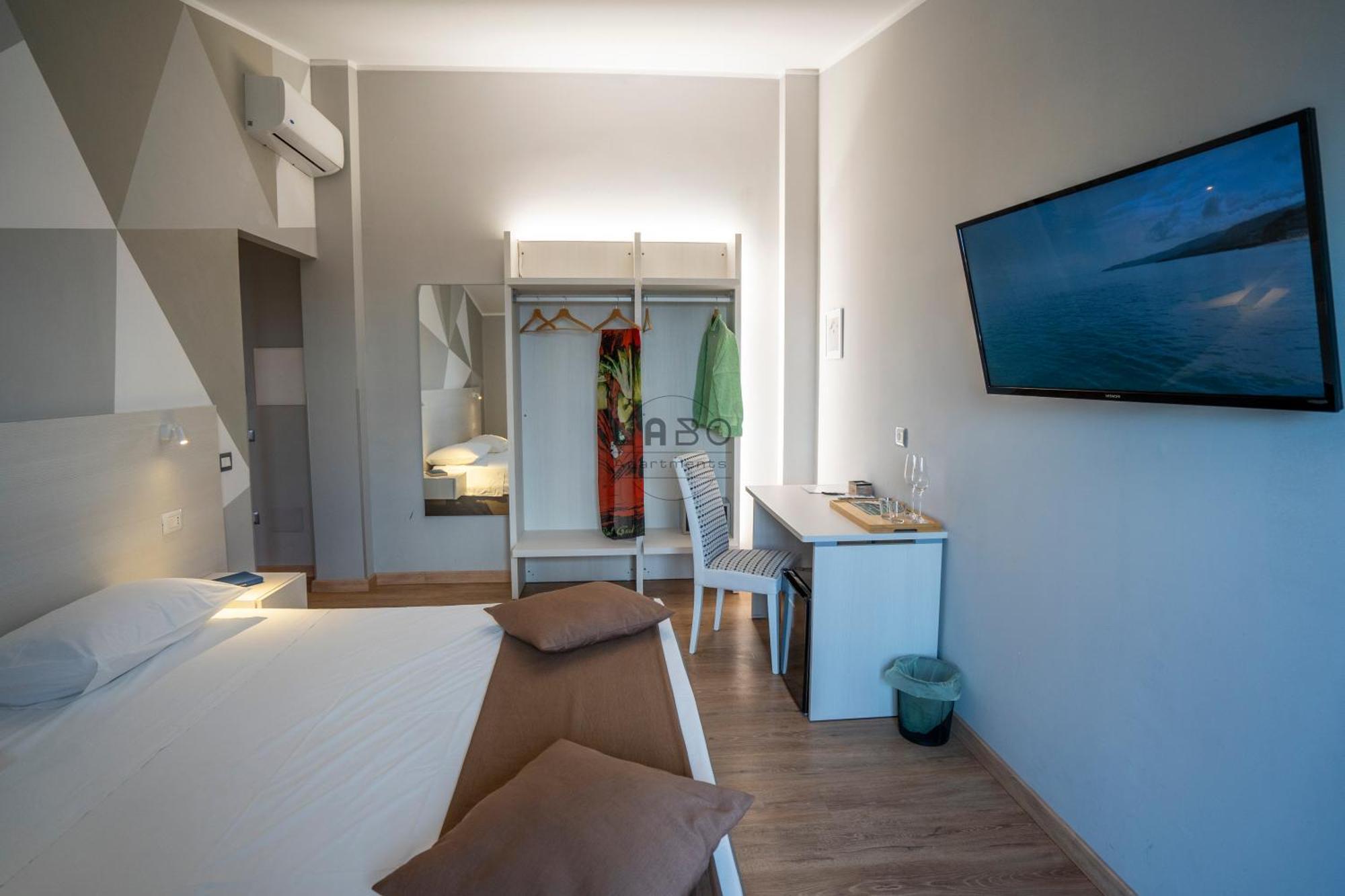 Agape Rooms In Тропея Экстерьер фото