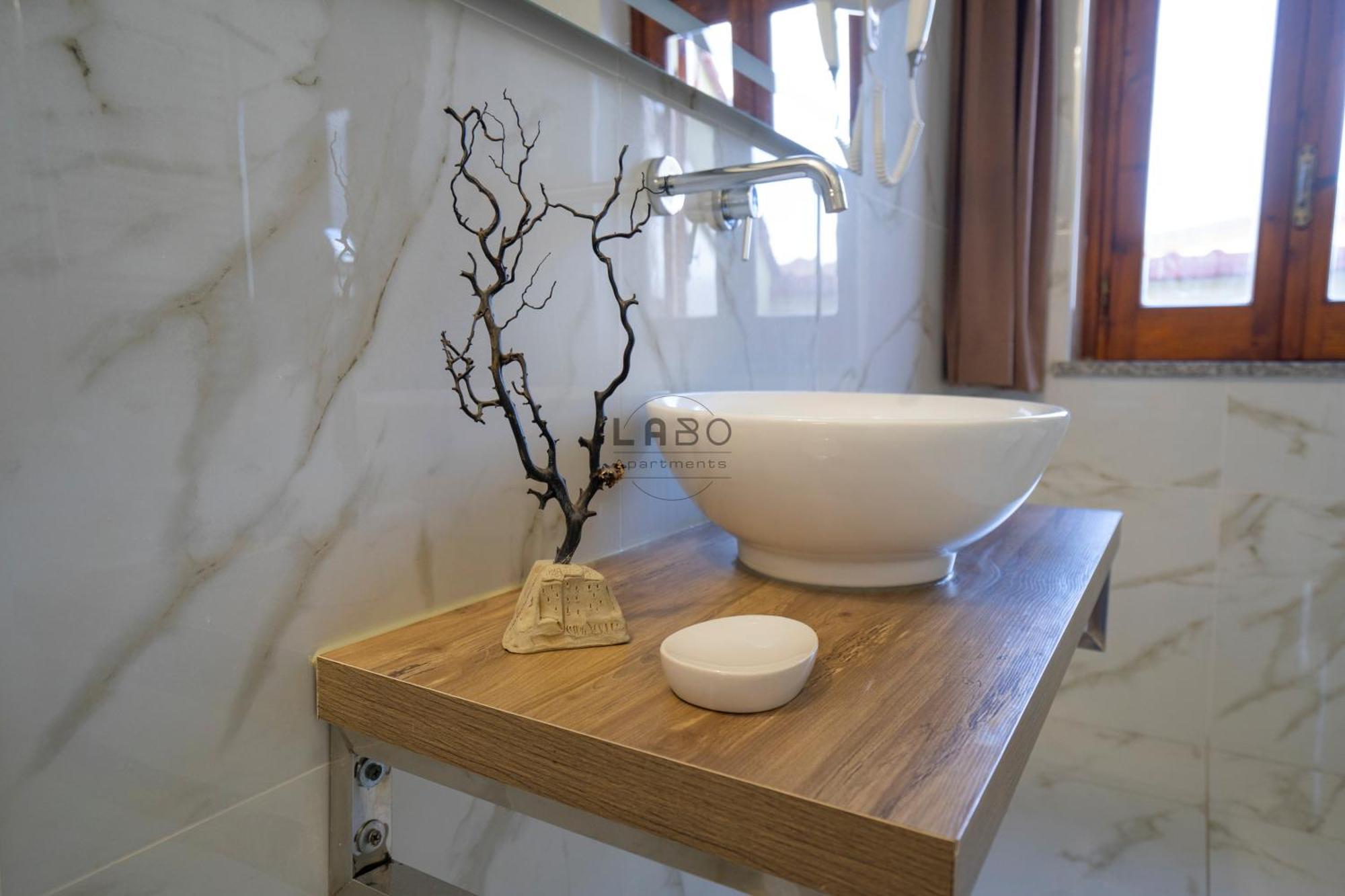 Agape Rooms In Тропея Экстерьер фото